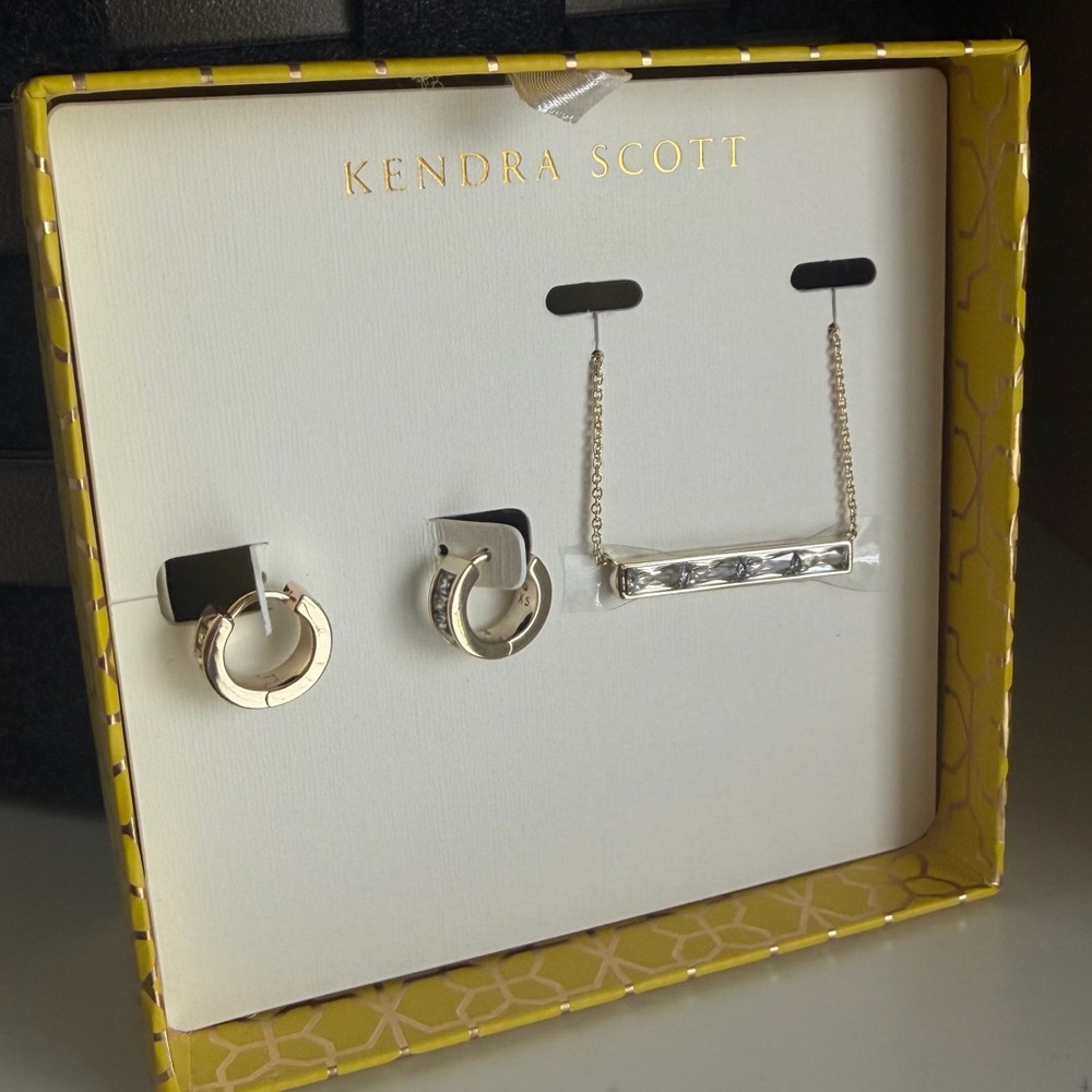 Kendra Scott Gold Mini Hoop Earrings & Bar Pendant Necklace